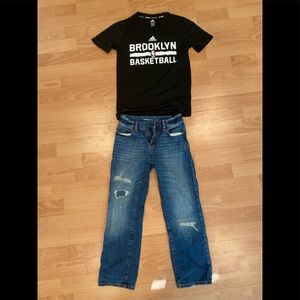 Adidas Brooklyn Baskeball shirt with blue jeans